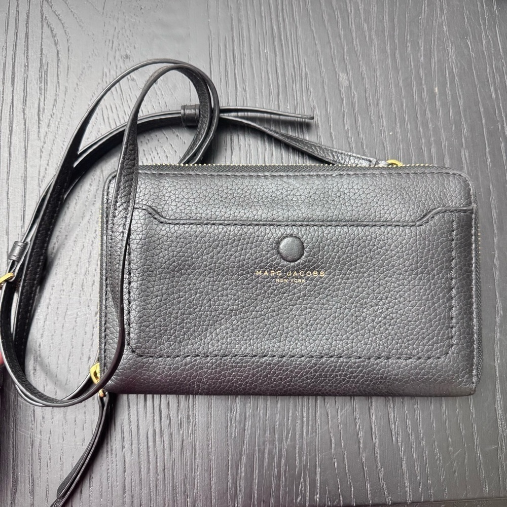 Marc Jacobs Empire City Wallet w/Strap Black Leather Crossbody Bag